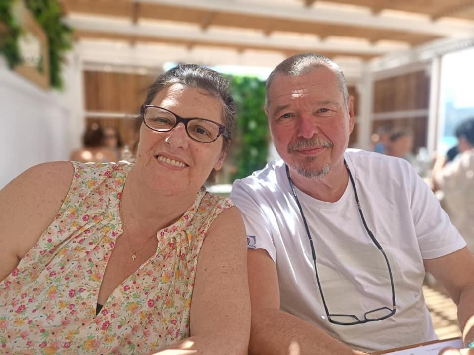 Philippe & Marie, A Louer Petite Chambre Chez L'Habitant Avec Terrasse Dans Villa, Au Pied Du Luberon Cucuron Exterior foto